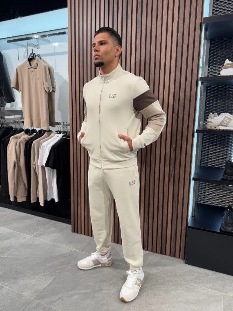 Armani EA7 - Joggingpak - Beige