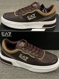 Armani EA7 - Sneakers - Bruin
