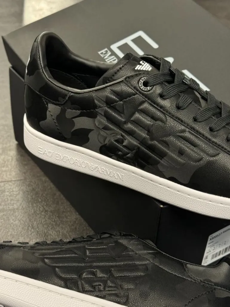 Armani EA7 - Sneakers - Zwart
