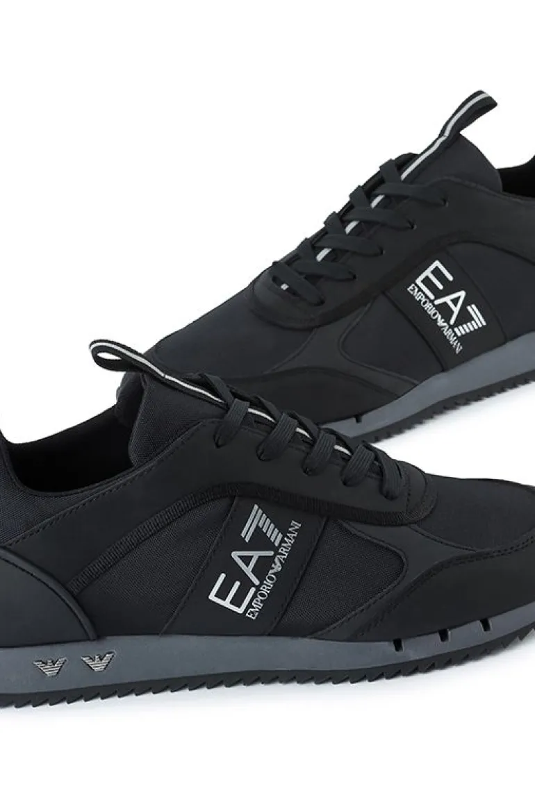 Armani EA7 - Sneakers - Zwart