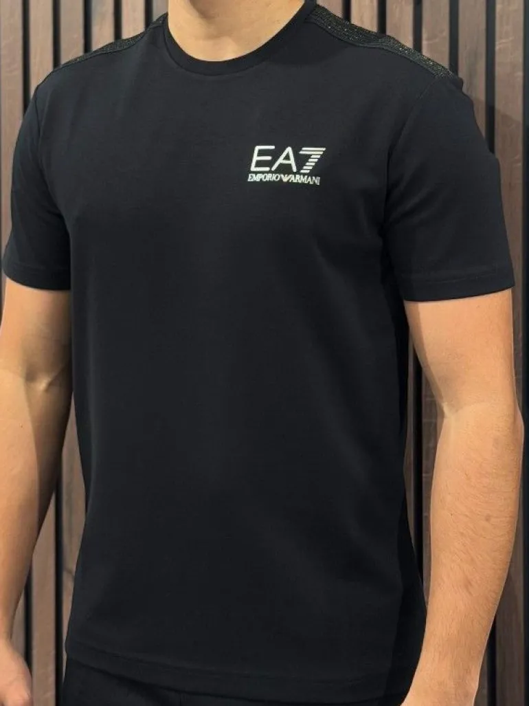 Armani EA7 - T-shirt - Zwart