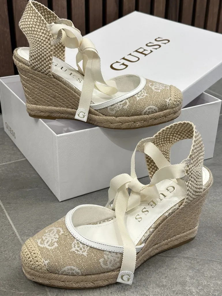 Guess - Cyrena - Beige