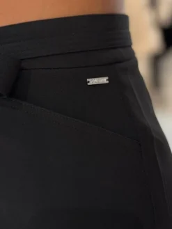 Guess - New Valentina Short - Zwart