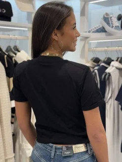 Guess Active - Cn Ss Cropped Washed Logo Tee - Zwart