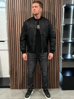 Guess Jeans - Gj Bomber Jkt - Zwart
