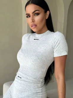Unique The Label - Noelle Short Sleeve Top - Grijs
