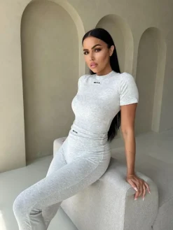 Unique The Label - Noelle Short Sleeve Top - Grijs